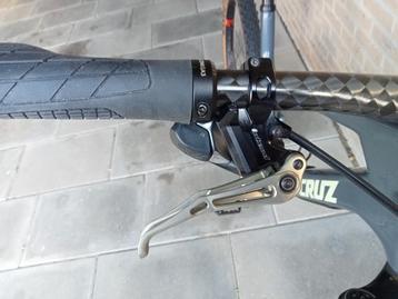 Intend Trinity DH & Cane Creek EeWings  beschikbaar voor biedingen