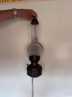 Mooie wandlamp/olielamp wel op stroom, Huis en Inrichting, Lampen | Wandlampen, Ophalen, Zo goed als nieuw