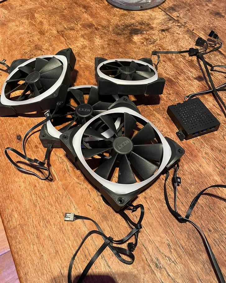 Nzxt fan set - 140mm - 120mm, Computers en Software, Computerkoelers, Zo goed als nieuw, Luchtkoeling, Ophalen