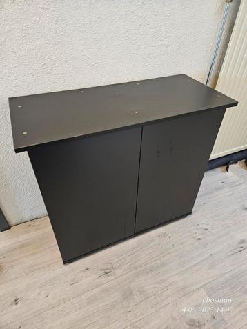 Juwel onderkast beschikbaar voor biedingen