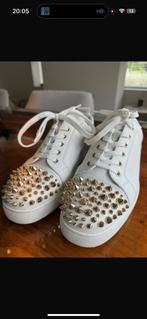 Christian Louboutin Louis Junior Spikes- White/Light Gold, Christian Louboutin, Wit, Nieuw, Ophalen of Verzenden