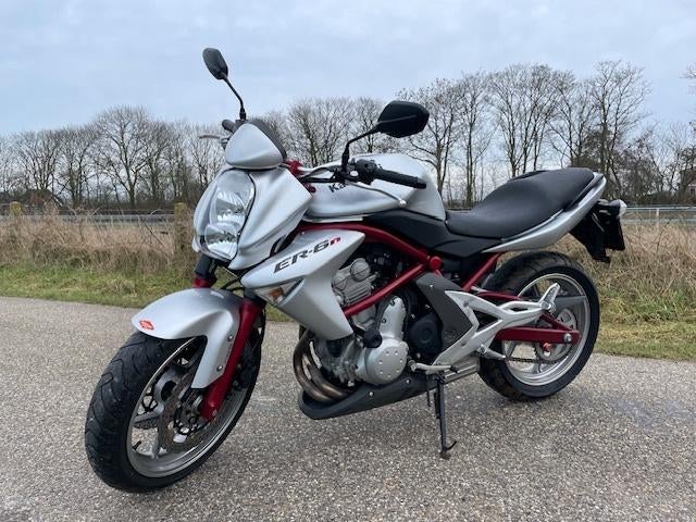 Te Koop een mooie Kawasaki ER6N, uit 2008 en lage KM stand, Motoren, 2 cilinders, 649 cc, Particulier, Meer dan 35 kW