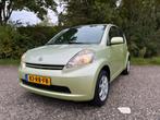 Daihatsu Sirion2 Sport 1.3 | 5drs | Airco | 1e eig | NWE Apk, Auto's, Daihatsu, Voorwielaandrijving, Zwart, 4 cilinders, Bedrijf