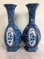 2 Oude (antieke) Petrus Regout vazen blauw/wit, gemerkt, 30H, Antiek en Kunst, Antiek | Vazen, Ophalen of Verzenden