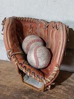 Oude vintage honkbal baseball handschoen met 2 ballen, Sport en Fitness, Honkbal en Softbal, Handschoen, Ophalen of Verzenden