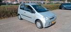Daihatsu Cuore 1.0 3D AUT 2004 Beige, Auto's, Daihatsu, 600 kg, Beige, Origineel Nederlands, 989 cc