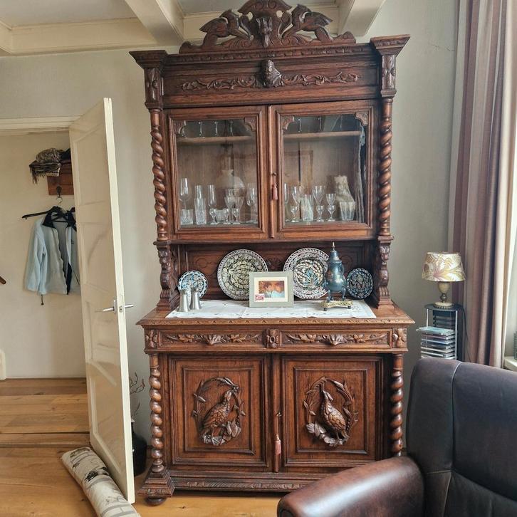 Kast in eikenhout met prachtig houtsnijwerk.uit ong 1870, Antiek en Kunst, Antiek | Meubels | Kasten, Ophalen