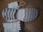 Dames laarsjes/schoenen, Beige, Lage of Enkellaarzen, Nieuw, Ophalen of Verzenden
