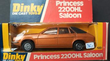 Princess 2200 HL Saloon Dinky Toys in box Pol beschikbaar voor biedingen