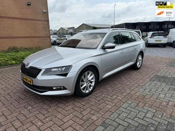 Skoda Superb Combi 1.6 TDI Style Business leder, panorama beschikbaar voor biedingen