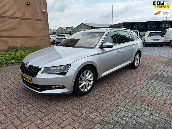 Skoda Superb Combi 1.6 TDI Style Business leder, panorama, Auto's, Skoda, Bedrijf, Te koop, Superb, ABS, Adaptive Cruise Control
