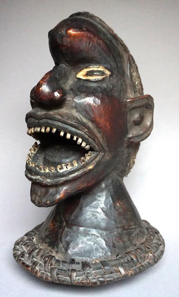 Prachtige unieke masker collectie beschikbaar voor biedingen