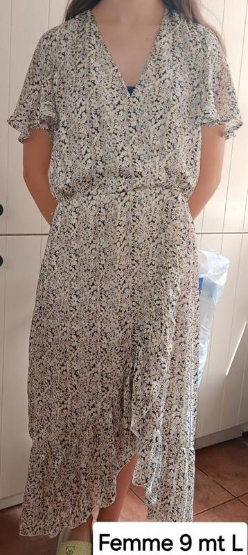 Leuke zomerjurk. beschikbaar voor biedingen