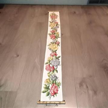 Schellekoord met rozen beschikbaar voor biedingen