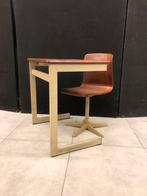 Leuke jaren 70 schoolbankjes, Ophalen, Zo goed als nieuw, Tafel(s) en Stoel(en)