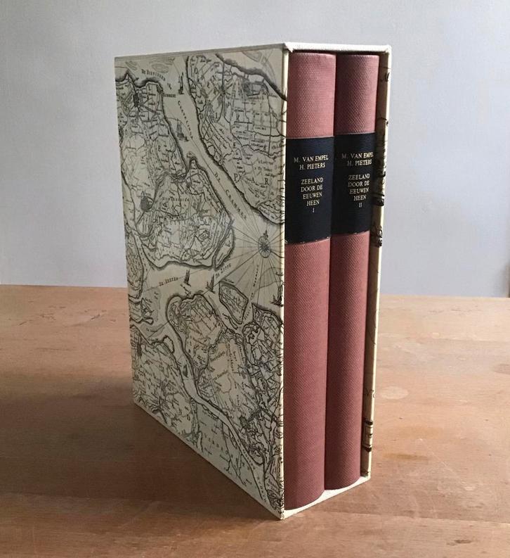 Zeeland door de eeuwen heen 2 delen boeken in luxe box, Boeken, Geschiedenis | Stad en Regio, Zo goed als nieuw, 19e eeuw, Ophalen of Verzenden