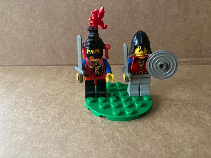 LEGO Dragon Knights Knight 1 en 2, Kinderen en Baby's, Speelgoed | Duplo en Lego, Gebruikt, Lego, Ophalen of Verzenden