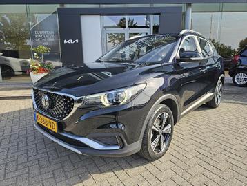 MG ZS EV Luxury 45 kWh | Trekhaak | Navigatie | € 2000,- I beschikbaar voor biedingen