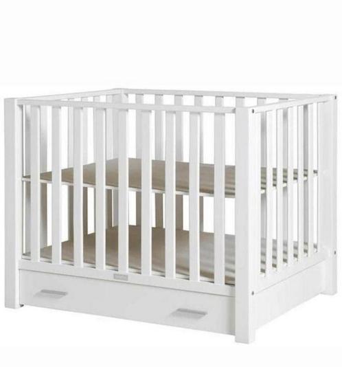 Fijne box net nog veel meer assosoires zie beschrijving, Kinderen en Baby's, Kinderkamer | Inrichting en Decoratie, Zo goed als nieuw
