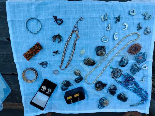 Partijtje sieraden., Sieraden, Tassen en Uiterlijk, Armbanden, Gebruikt, Met edelsteen, Ophalen