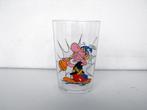 Asterix en Obelix glas 1968 Asterix drinkt toverdrank, Ophalen of Verzenden, Asterix en Obelix, Zo goed als nieuw, Gebruiksvoorwerp