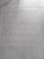 60*60 grijze tegels (vloer/wand) in verpakking 7m2 totaal, Ophalen, 60 cm of meer, 40 tot 60 cm, Keramiek