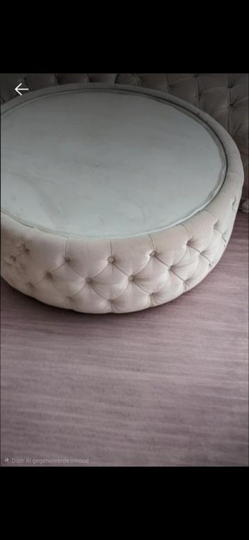 Luxe ronde salontafel met glasplaat beschikbaar voor biedingen