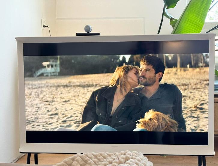Samsung The Serif 42” 4K – design televisie van Bouroullec, Audio, Tv en Foto, Televisies, Zo goed als nieuw, QLED, 100 cm of meer