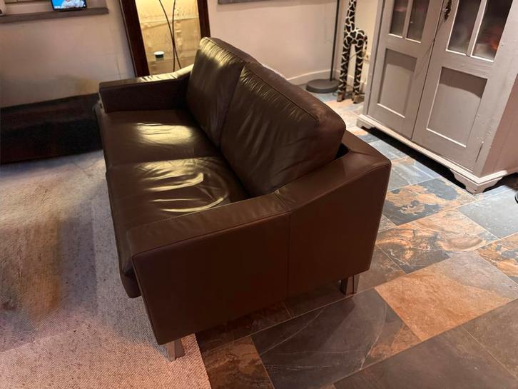 Leolux Antonia 2,5-zitsbank - Zwart Leer, Taupe/Walnut, Huis en Inrichting, Banken | Sofa's en Chaises Longues, Gebruikt, Tweepersoons