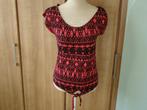 Heel leuk shirt met knoop aan de onderkant / maat 38, Ophalen of Verzenden, Zo goed als nieuw, Maat 38/40 (M), Korte mouw