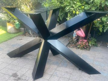 Zeer robuuste ijzeren matrix spinpoot onderstel beschikbaar voor biedingen