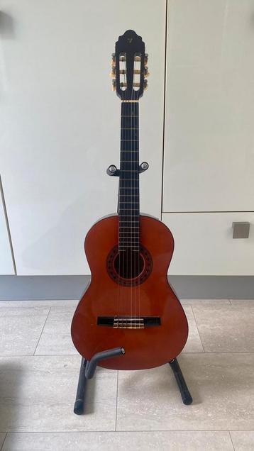 Prachtige gitaar voor beginners! beschikbaar voor biedingen