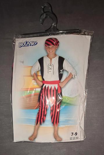 Allerlei verkleed kleren en accessoires. Verkleed artikelen. beschikbaar voor biedingen