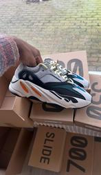 Yeezy Boost 700 Wave Runner op voorraad, Kleding | Heren, Schoenen, Ophalen of Verzenden, Nieuw, Overige kleuren, Sneakers of Gympen