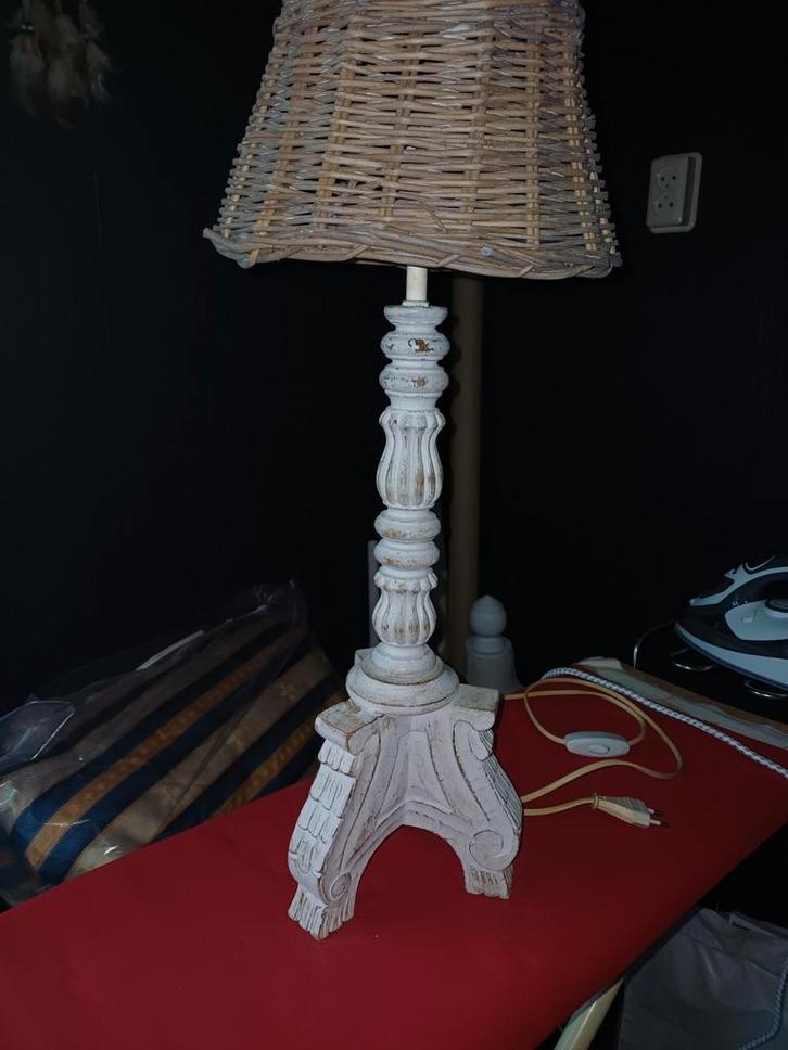 Vintage Tafellamp met Wicker Kap, Huis en Inrichting, Lampen | Tafellampen, Ophalen