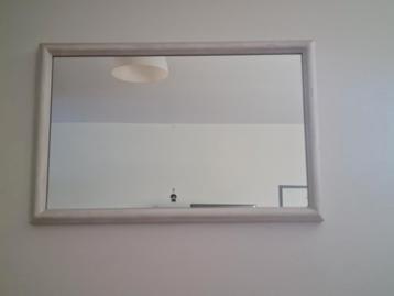 Vintage wandspiegel, 98 x 64 cm
 beschikbaar voor biedingen
