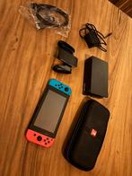 Complete nintendo switch, Spelcomputers en Games, Spelcomputers | Nintendo Switch, Ophalen of Verzenden, Zo goed als nieuw, Met 2 controllers