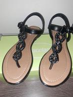 Diverse dames slippers, Kleding | Dames, Schoenen, Ophalen of Verzenden, Zo goed als nieuw
