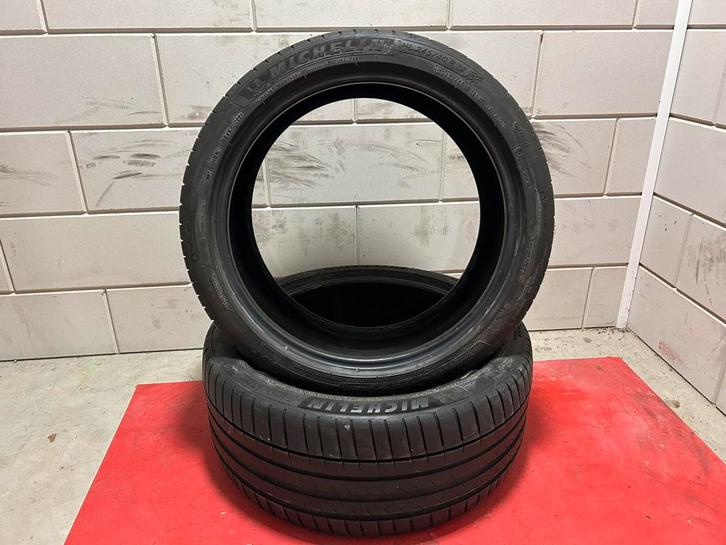245 40 19 Michelin pilot sport 4 banden ( 2 stuks) 2021 PS4, Auto-onderdelen, Banden en Velgen, Band(en), Zomerbanden, 19 inch