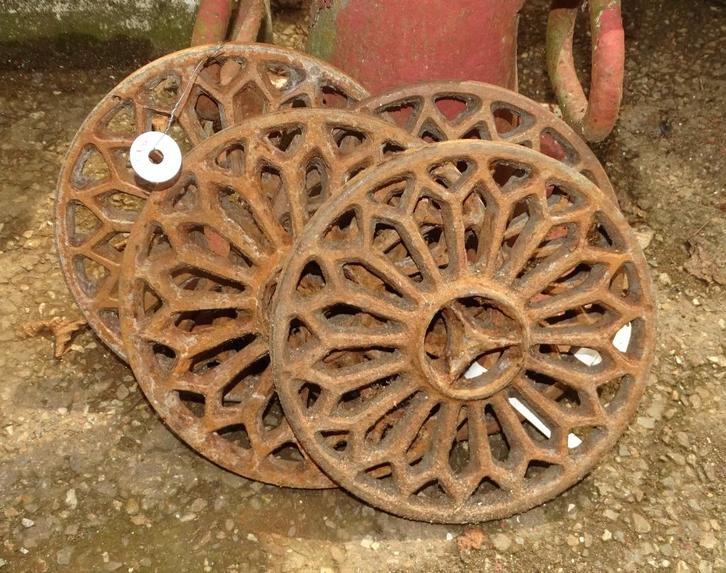 gietijzeren beluchtingsrooster rond rooster voor afzuiging, Antiek en Kunst, Curiosa en Brocante, Ophalen