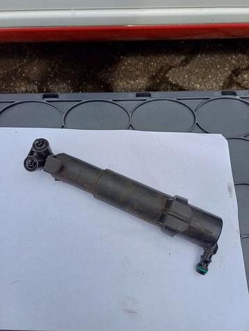 Mercedes-Benz E-Klasse W210 Koplampsproeier Nr: 2108601547 beschikbaar voor biedingen