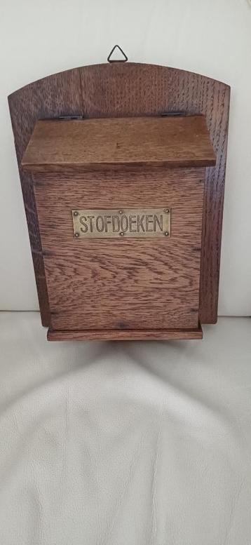 Eiken houten stofdoeken hanger met klep/deksel,  beschikbaar voor biedingen