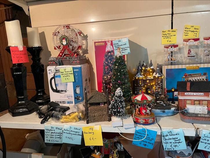 Kerstdorp huisjes poppetjes boompjes enz oa Lemax intratuin, Diversen, Kerst, Zo goed als nieuw, Ophalen