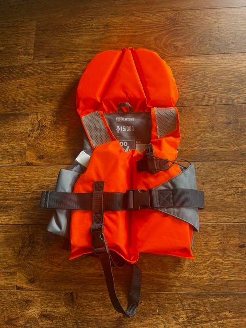 Tribord zwemvest kind 15/30kg - 100N drijfvermogen, Watersport en Boten, Watersportkleding, Zo goed als nieuw, Reddingsvest of Zwemvest
