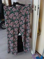 Te koop zwarte met bloemen lange broek met wijde pijpen XL, Maat 46/48 (XL) of groter, Nieuw, Ophalen of Verzenden, Lang