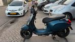 Vespa sprint custom brom weinig kilometers, Fietsen en Brommers, Scooters | Vespa, Ophalen, Overige modellen, Maximaal 45 km/u
