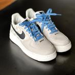 Nike Air Force 1 low Lebron James Strive for Greatness, 38,5, Nike Air Force, Wit, Ophalen of Verzenden, Sneakers of Gympen