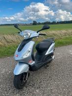 Piaggo fly frame+kappenset, Fietsen en Brommers, Scooters | Piaggio, Ophalen, Maximaal 45 km/u, Zo goed als nieuw, Fly