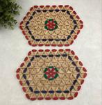 Vintage gekleurde onderzetters (2 stuks) 25,5 x 18 cm., Ophalen of Verzenden, Zo goed als nieuw, Pot of Pan