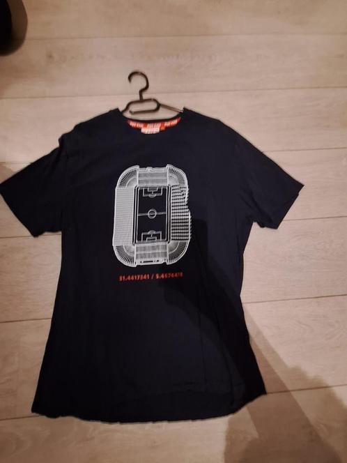 PSV shirt t-shirt maat L Stadion, Verzamelen, Sportartikelen en Voetbal, Zo goed als nieuw, Shirt, PSV, Ophalen of Verzenden
